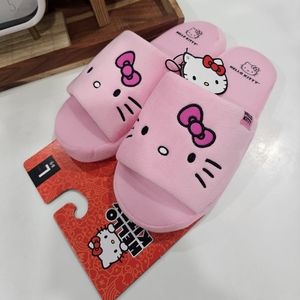 Pink Open Toe Hello Kitty Slippers Size large (8-9)
